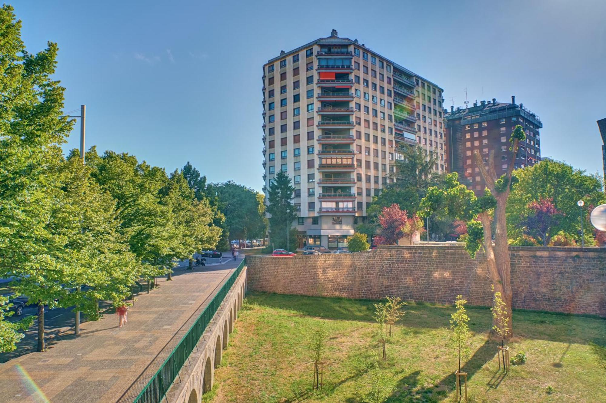 Apartamento Plural By Clabao Pamplona Eksteriør bilde